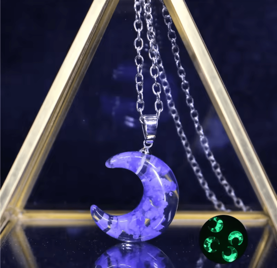 Collier pendentif Lune violette mamansansnotice