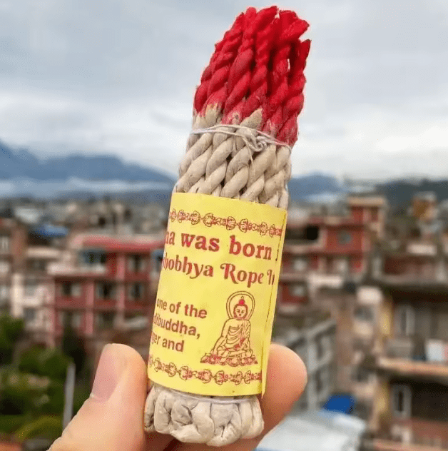 Cordes d’encens rouges à la sauge blanche maman sans notice