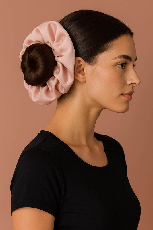 Le chouchou géant un indispensable pour votre coiffure