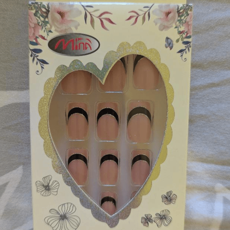 Faux ongles beauté noire et rose maman sans notice