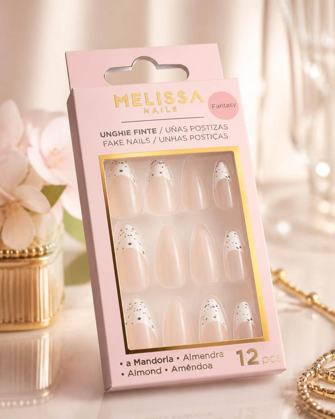 Faux ongles Dalmatiens forme amande maman sans notice